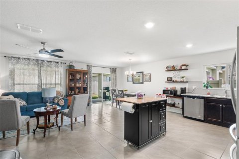Casa en venta en Winter Haven, Florida, 4 dormitorios, 157.56 m2 № 1908659 - foto 5