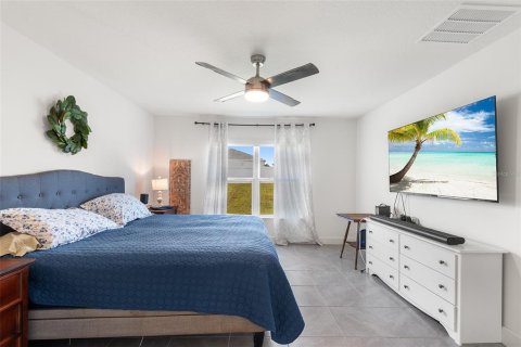 Casa en venta en Winter Haven, Florida, 4 dormitorios, 157.56 m2 № 1908659 - foto 18