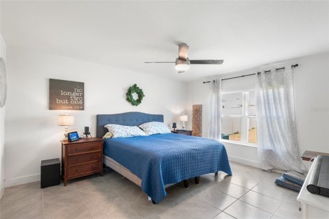 Casa en venta en Winter Haven, Florida, 4 dormitorios, 157.56 m2 № 1908659 - foto 17