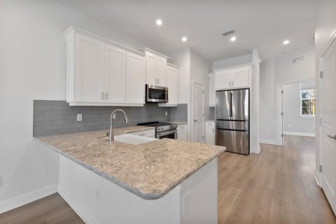 Touwnhouse à vendre à Sarasota, Floride: 4 chambres, 162.11 m2 № 1565369 - photo 12