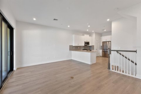 Touwnhouse à vendre à Sarasota, Floride: 4 chambres, 162.11 m2 № 1565369 - photo 10