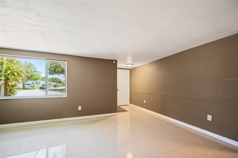 Casa en venta en Holiday, Florida, 2 dormitorios, 111.48 m2 № 1840104 - foto 5