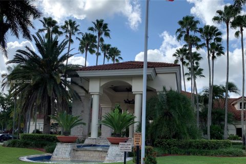 Купить таунхаус в Дорал, Флорида 2 спальни, 133.69м2, № 1946884 - фото 12