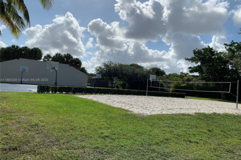 Townhouse in Doral, Florida 2 bedrooms, 133.69 sq.m. № 1946884 - photo 20