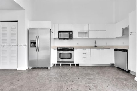 Купить кондоминиум в Майами, Флорида 1 спальня, 57.6м2, № 1985743 - фото 11