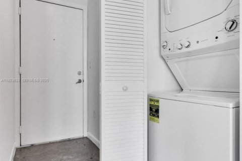 Купить кондоминиум в Майами, Флорида 1 спальня, 57.6м2, № 1985743 - фото 20