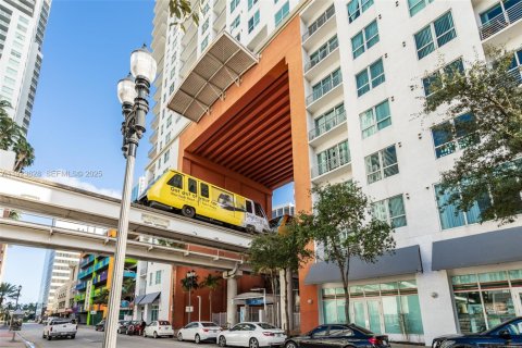 Купить кондоминиум в Майами, Флорида 1 спальня, 57.6м2, № 1985743 - фото 3