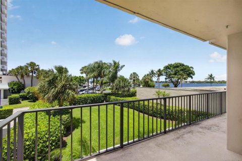 Condo à North Palm Beach, Floride, 2 chambres  № 2153642