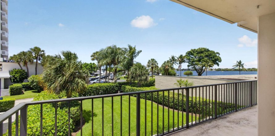 Condo à North Palm Beach, Floride, 2 chambres  № 2153642