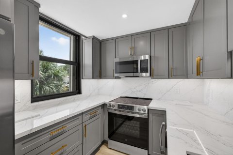 Copropriété à louer à North Palm Beach, Floride: 2 chambres, 115.57 m2 № 2153642 - photo 18
