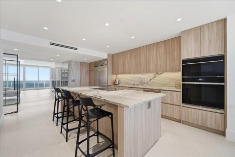 Condo in Fort Lauderdale, Florida, 3 bedrooms  № 2146911 - photo 4