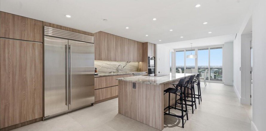 Condo in Fort Lauderdale, Florida, 3 bedrooms  № 2146911
