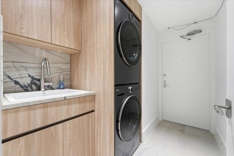 Condo in Fort Lauderdale, Florida, 3 bedrooms  № 2146911 - photo 28