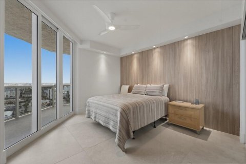 Condo in Fort Lauderdale, Florida, 3 bedrooms  № 2146911 - photo 19