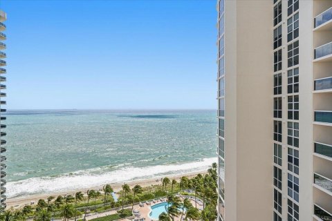 Condo in Fort Lauderdale, Florida, 3 bedrooms  № 2146911 - photo 29
