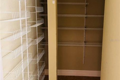 Купить виллу или дом в Порт-Оранж, Флорида 12 комнат, 246.75м2, № 2236982 - фото 18