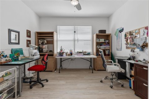 House in Port St. Lucie, Florida 3 bedrooms, 148.55 sq.m. № 2003110 - photo 22