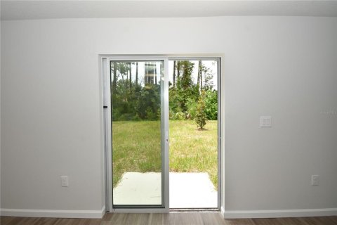 Casa en alquiler en Palm Coast, Florida, 4 dormitorios, 140.93 m2 № 1905985 - foto 10