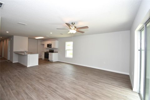 Casa en alquiler en Palm Coast, Florida, 4 dormitorios, 140.93 m2 № 1905985 - foto 3