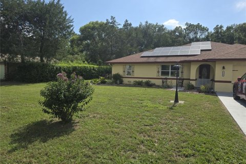Villa ou maison à louer à Brooksville, Floride: 2 chambres, 127.09 m2 № 1838035 - photo 1