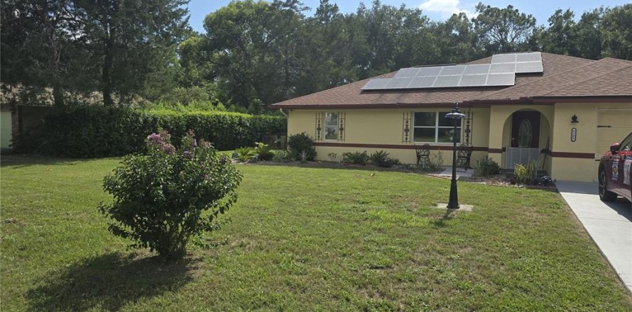 Villa ou maison à Brooksville, Floride 2 chambres, 127.09 m2 № 1838035