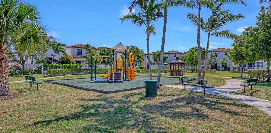 Adosado en Riviera Beach, Florida 4 dormitorios, 172.89 m2 № 1208662