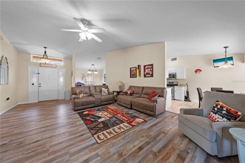 Villa ou maison à vendre à Lakeland, Floride: 3 chambres, 148.09 m2 № 2334214 - photo 8