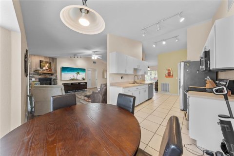Villa ou maison à vendre à Lakeland, Floride: 3 chambres, 148.09 m2 № 2334214 - photo 12