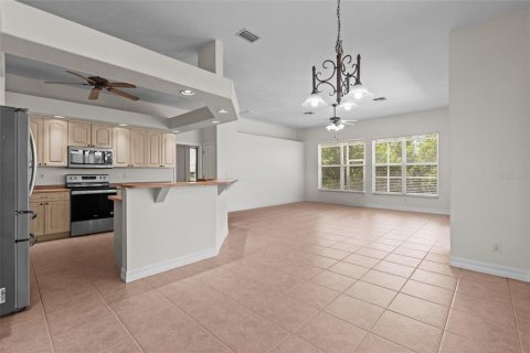 House in Cape Coral, Florida 3 bedrooms, 204.01 sq.m. № 1649044 - photo 19