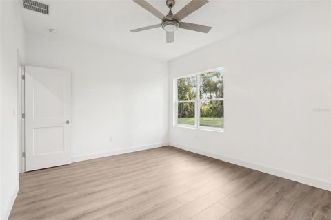 House in DeLand, Florida 3 bedrooms, 143.07 sq.m. № 1795736 - photo 11