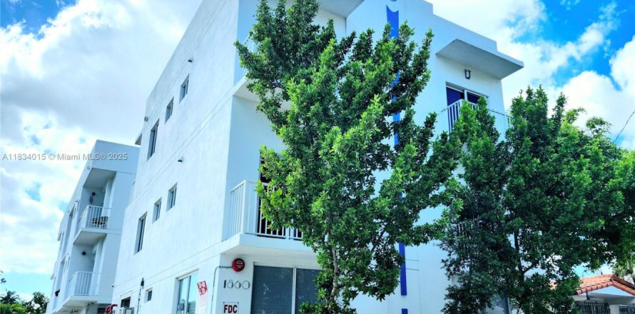 Appartement à Miami, Floride 3 chambres, 1029.08 m2 № 1813899
