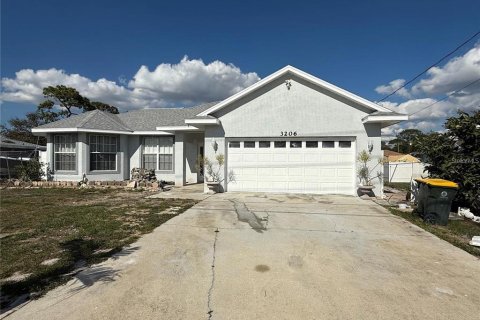 Casa en venta en Sebring, Florida, 3 dormitorios, 158.03 m2 № 1837856 - foto 1