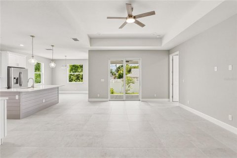 House in Rotonda, Florida 3 bedrooms, 162.76 sq.m. № 2099389 - photo 6