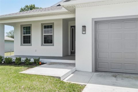 House in Rotonda, Florida 3 bedrooms, 162.76 sq.m. № 2099389 - photo 2