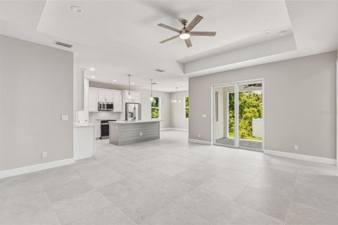House in Rotonda, Florida 3 bedrooms, 162.76 sq.m. № 2099389 - photo 7
