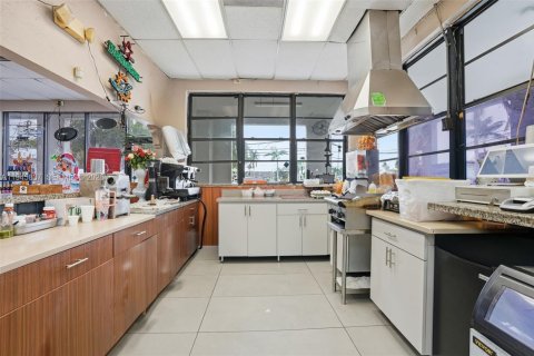 Купить коммерческую недвижимость в Хайалиа, Флорида № 2152881 - фото 7