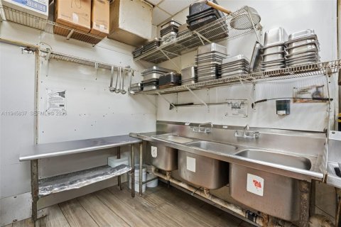 Купить коммерческую недвижимость в Хайалиа, Флорида № 2152881 - фото 11