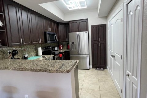 Купить кондоминиум в Майами, Флорида 2 спальни, 112.04м2, № 1758805 - фото 20