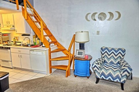 Condo in Lutz, Florida, 1 bedroom  № 2108031 - photo 6