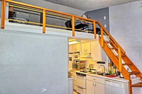 Condo in Lutz, Florida, 1 bedroom  № 2108031 - photo 8