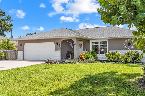 Villa ou maison à vendre à Venice, Floride: 2 chambres, 156.08 m2 № 2404910 - photo 2