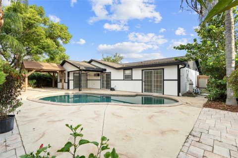 Villa ou maison à vendre à Tampa, Floride: 4 chambres, 171.22 m2 № 2422725 - photo 22