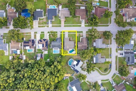 Villa ou maison à vendre à Tampa, Floride: 4 chambres, 171.22 m2 № 2422725 - photo 27