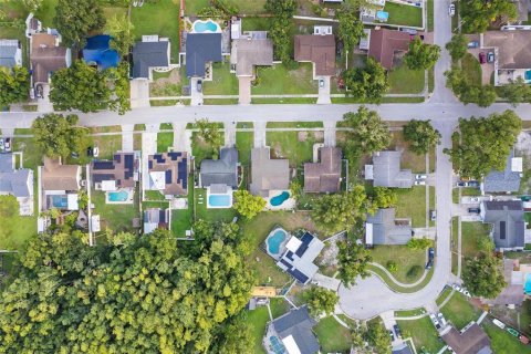 Villa ou maison à vendre à Tampa, Floride: 4 chambres, 171.22 m2 № 2422725 - photo 24