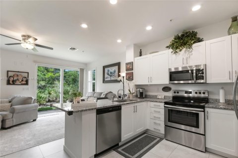 Condo in Hobe Sound, Florida, 4 bedrooms  № 1760982 - photo 12