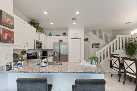 Condo in Hobe Sound, Florida, 4 bedrooms  № 1760982 - photo 9