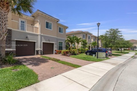 Condo in Hobe Sound, Florida, 4 bedrooms  № 1760982 - photo 2