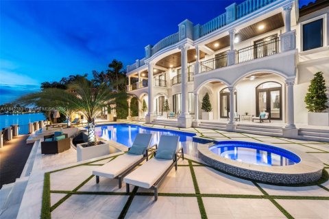 Villa ou maison à vendre à Golden Beach, Floride: 8 chambres, 776.01 m2 № 1939974 - photo 6