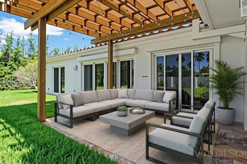 Villa ou maison à vendre à Hollywood, Floride: 3 chambres, 161.28 m2 № 2010848 - photo 29