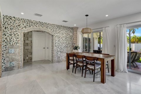 Villa ou maison à vendre à Hollywood, Floride: 3 chambres, 161.28 m2 № 2010848 - photo 15